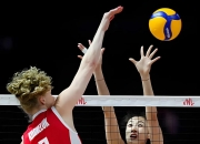 英雄联盟总决赛门票-冷门频出！排球战况跌宕起伏的简单介绍