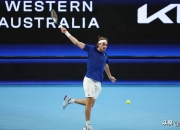 LOL决赛-包含联合杯横扫蒙特卡洛大师赛，西西帕斯扛起全队的词条