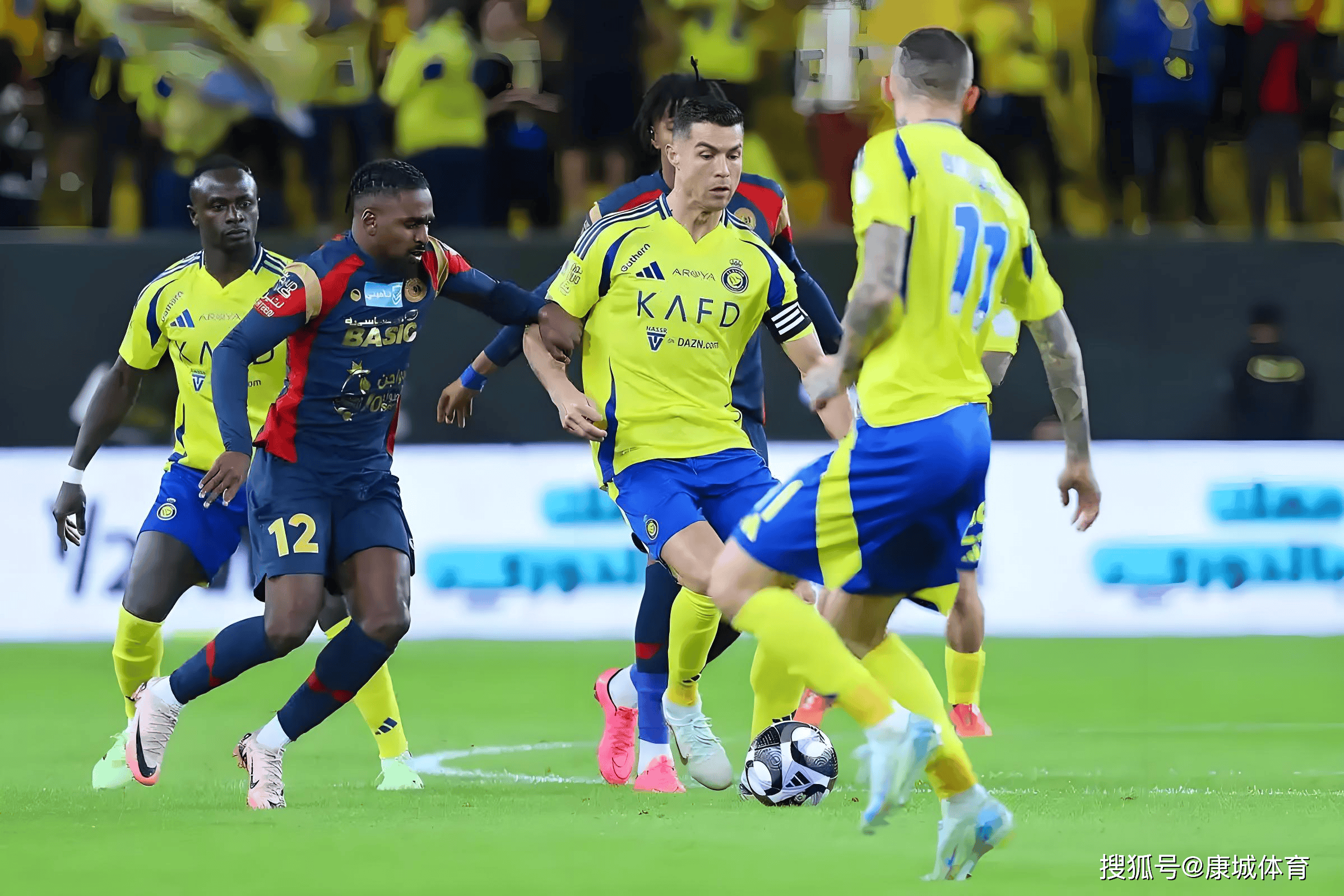 包含超级战绩!西亚球队火力全开,轻松晋级的词条 包含超级战绩!西亚球队火力全开,轻松晋级的词条