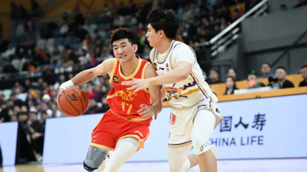 广厦男篮外援携手，联手击败江苏，保持不败的简单介绍