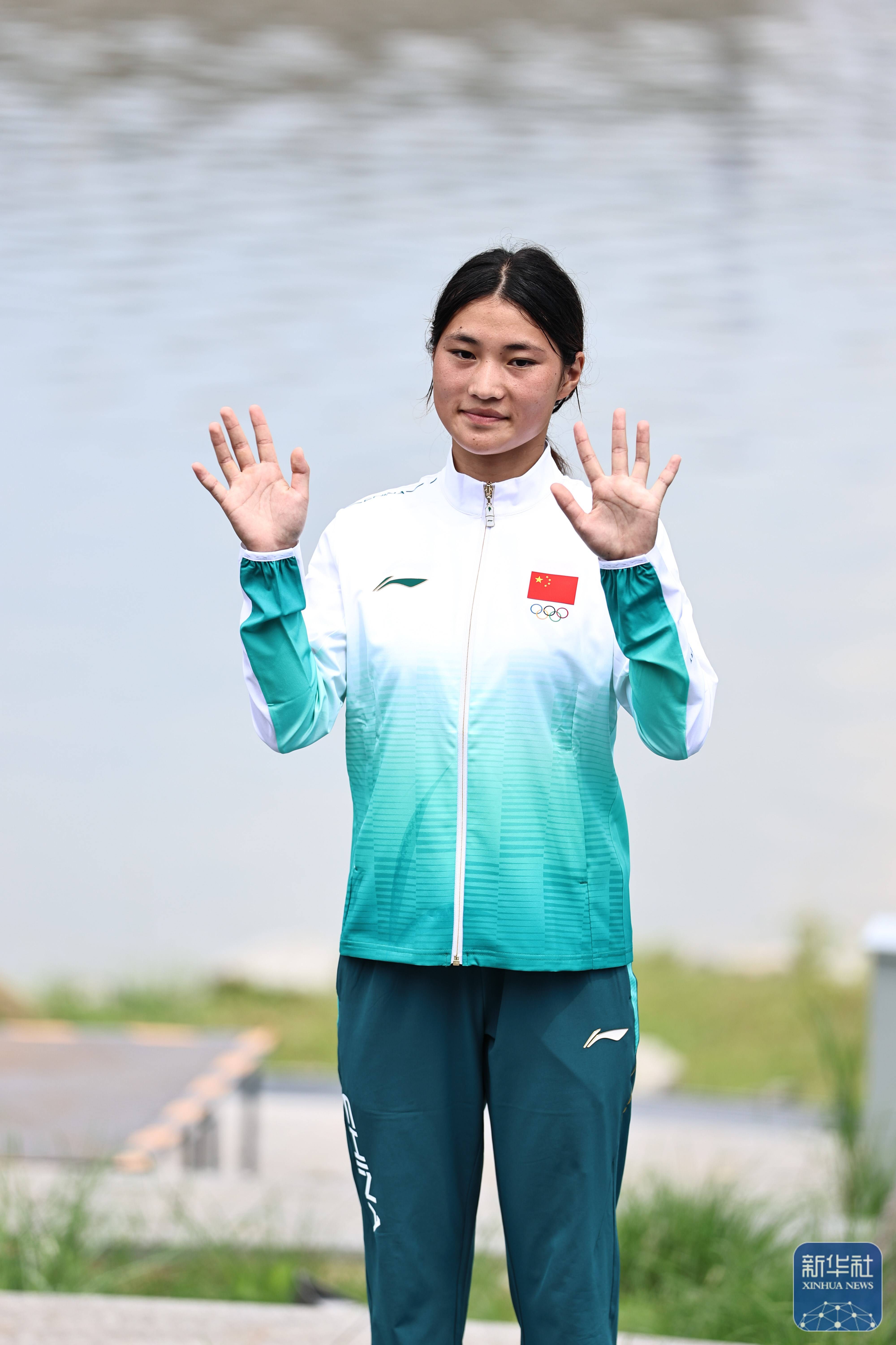 捷克选手表现出色,斩获银牌 捷克选手表现出色,斩获银牌