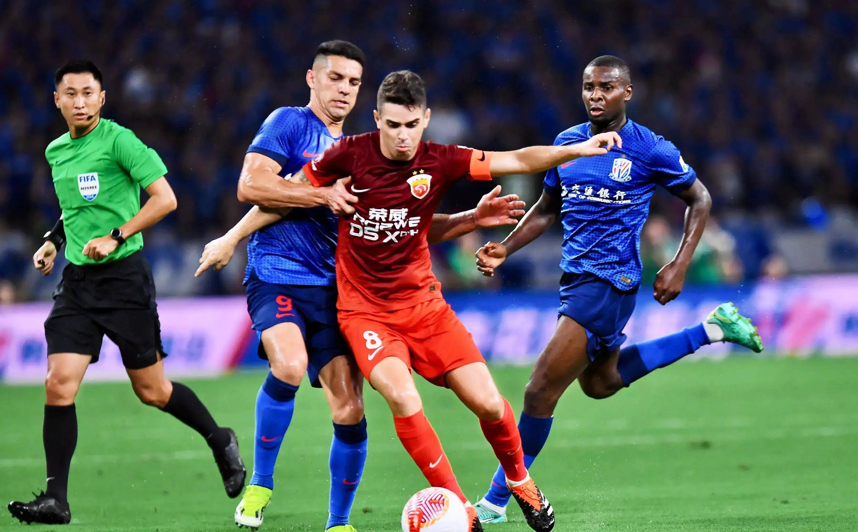 包含关键比赛！球队备战打造全新战术迎接挑战的词条