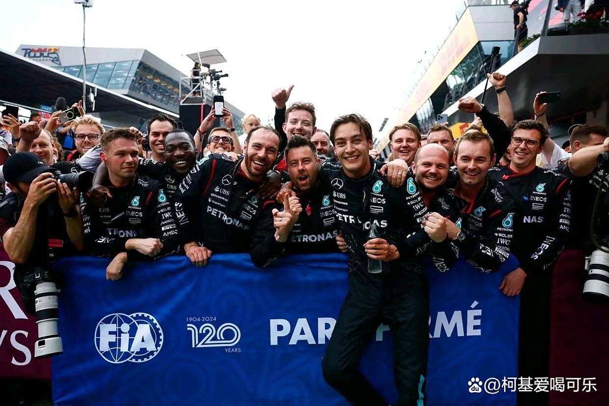 索伯车队横扫梅赛德斯，拉塞尔关键制胜的简单介绍