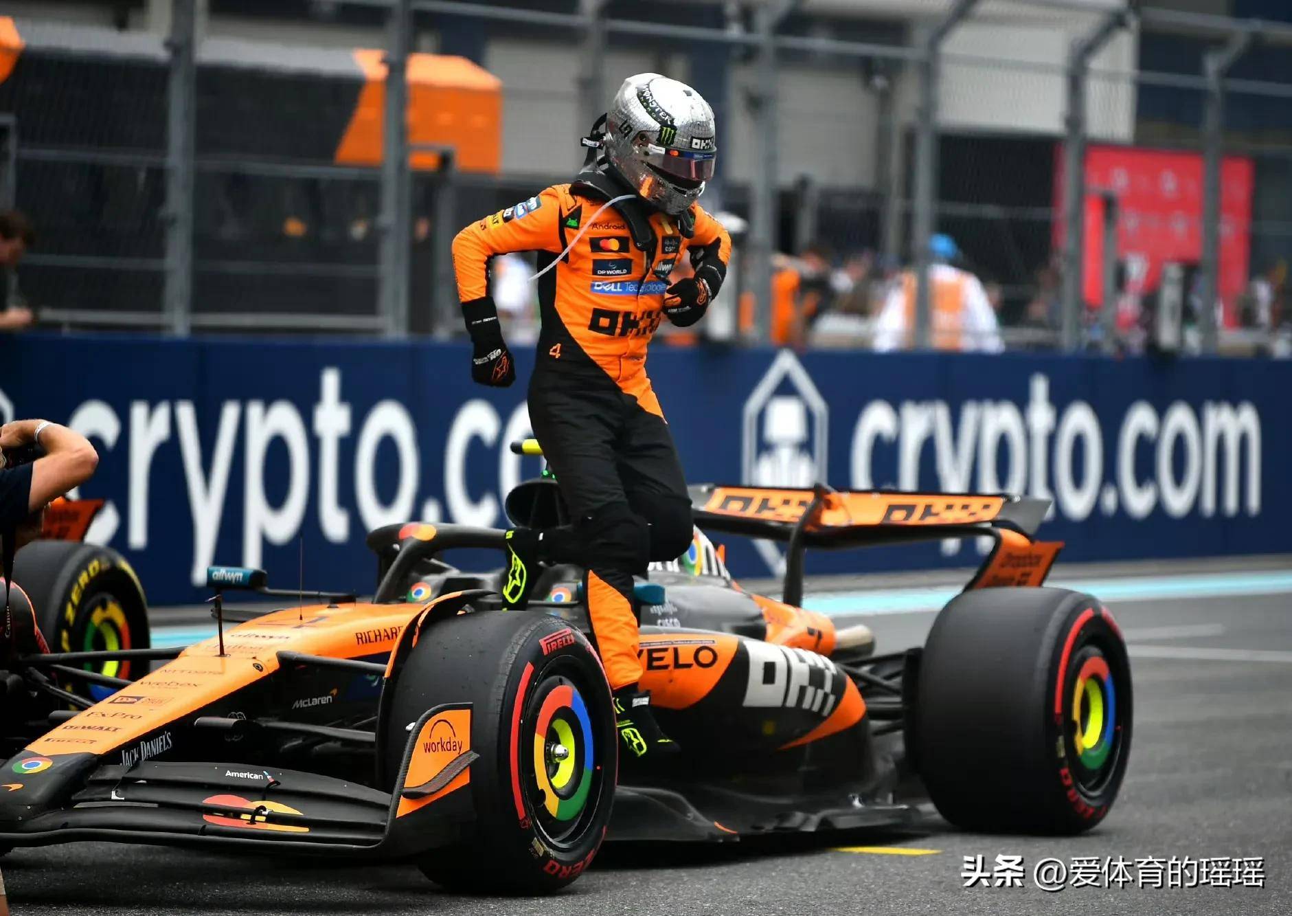 雷诺车队碾压阿斯顿马丁,维斯塔潘惊艳四座 雷诺车队碾压阿斯顿马丁,维斯塔潘惊艳四座