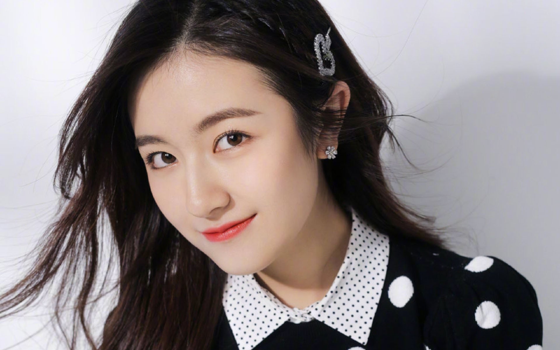 篮网如行军蚁横扫黄蜂,福克斯化身夜行猎手定乾坤